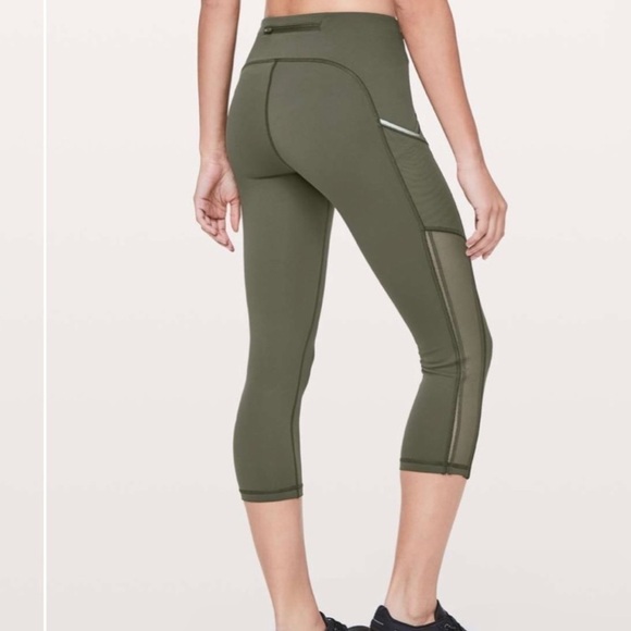 Lululemon Speed Up Crop Leggings High Mesh 21” Inseam Camo Green Size 8 Women’s - Picture 1 of 9